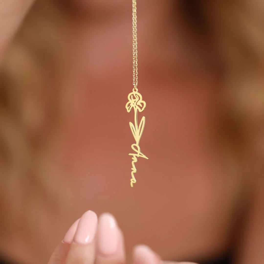 Colar com Nome e Flor do Mês Personalizado